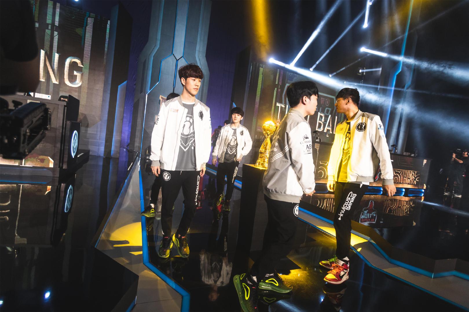 LOL手游破晓杯赛程出炉：13日正式开赛，10支顶尖队伍